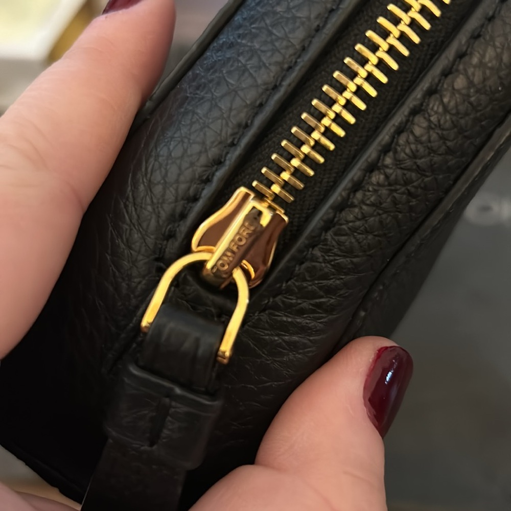 PRICE DROP!! TOM FORD wristlet medium bag - Picture 3 of 9